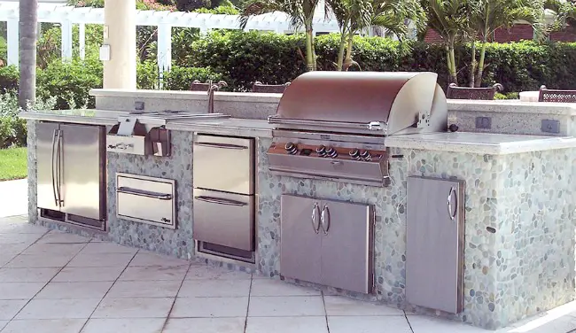 outdoor kitchen appliances fridge grill burner cabinets