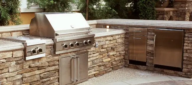 outdoor kitchen concrete countertops